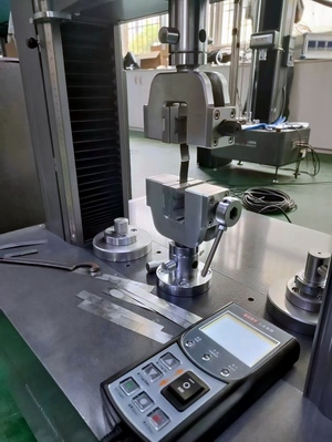 三思試驗機(jī)金屬鋁箔拉伸試驗方案.jpg 三思試驗機(jī)金屬鋁箔拉伸試驗方案.jpg